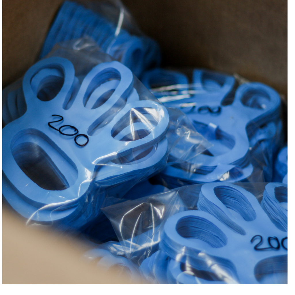 glove tensioners, tensioning devices for gloves, adjustable glove tensioners, glove tightening tools, glove fitting solutions, handwear tensioning accessories, glove size adjustment tools, glove strap adjusters, adjustable glove fit